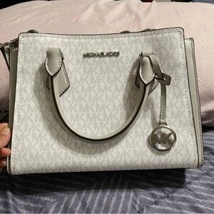 Michael kors purse!